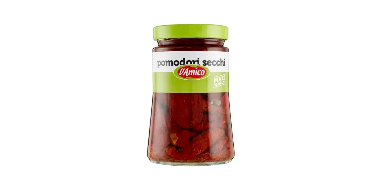 Glas mit leuchtend roten, eingelegten pomodori secchi von D'Amico. Ein Maxi-Format für Liebhaber des intensiven Geschmacks.