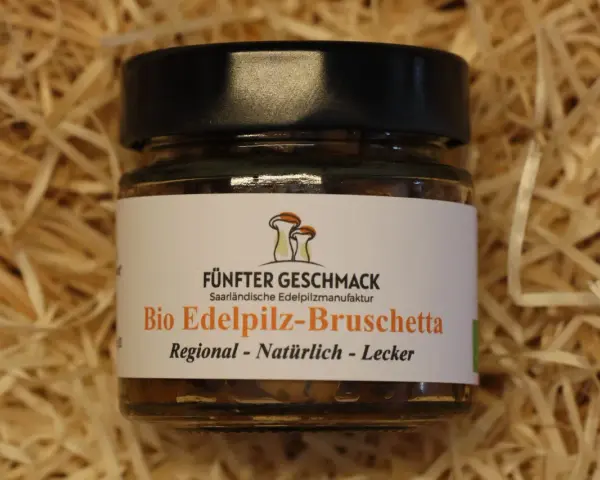 Glas mit Bio Edelpilz-Bruschetta von Fünfter Geschmack, regional, natürlich, lecker. Perfekt für den schnellen Genuss.